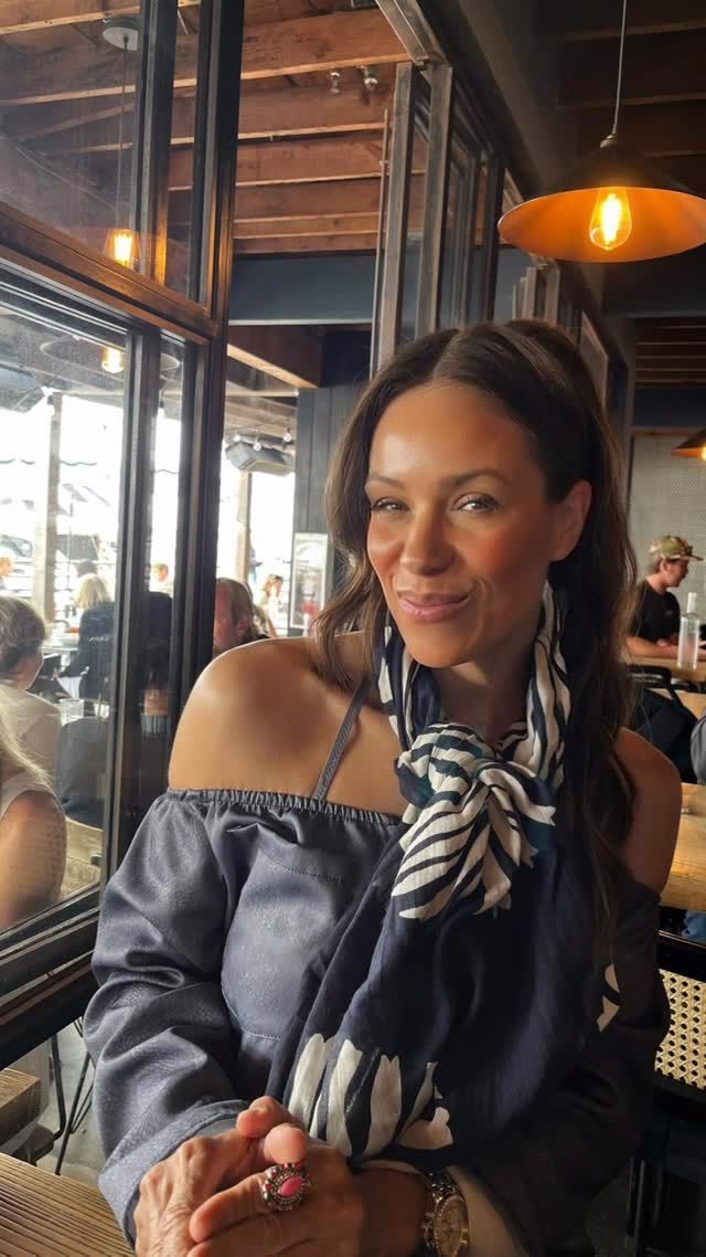 1 or 2?  #aihairstyle #kifrisuren #fridayvibes #zinqué #newportbeachfoodie